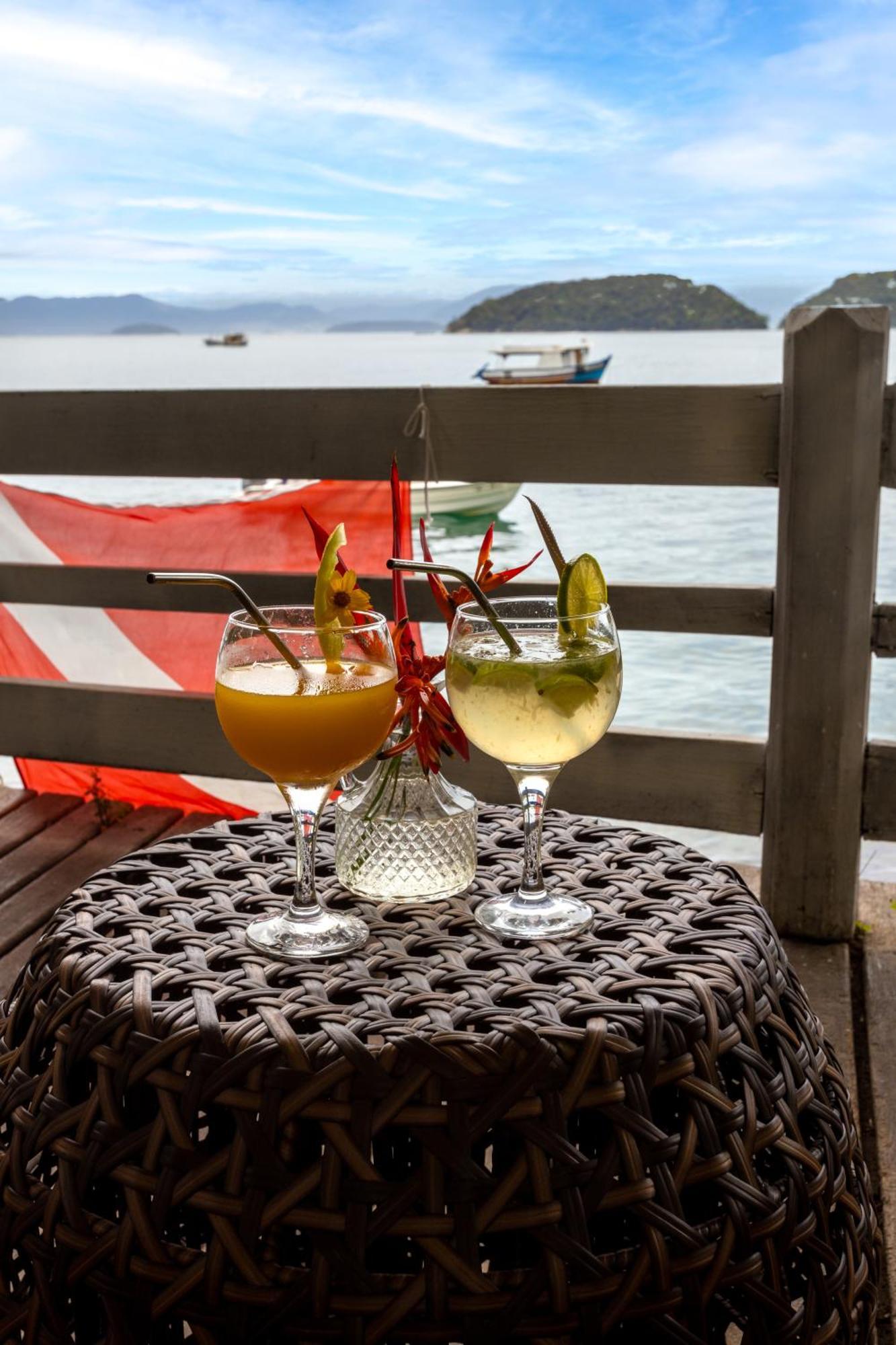 Pousada Cruzoé Praia de Araçatiba Exterior foto